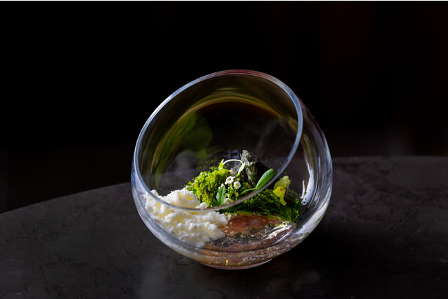シェフ古賀のスペシャリテ「夏のテラリウム」