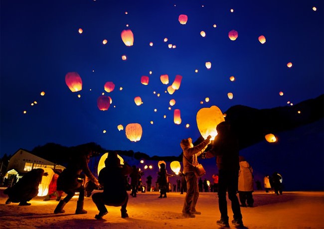 スカイランタンイベント「はなまき星めぐりの夜」