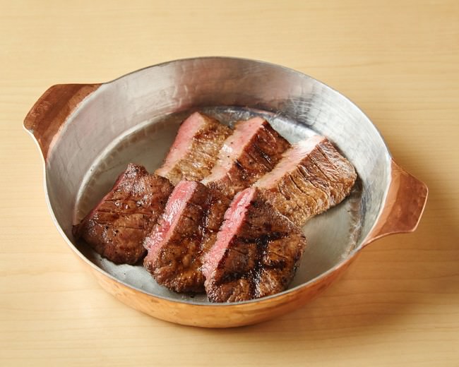 上タン 歯ごたえや肉汁のバランスが良いタン中を使用。タンの良いとこどりが出来る定食です。