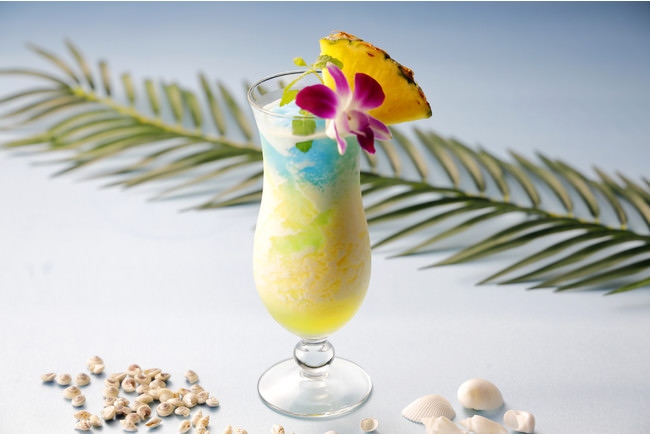 ハワイの海を想わせるブルーが特徴のカクテル