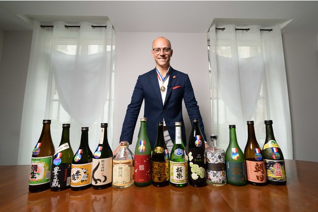 審査委員長のChristophe Davoine（クリストフ・ダヴォワンヌ）氏と2021年度上位13銘柄