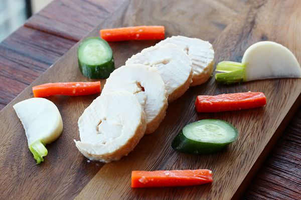 三五八で漬けたサラダチキン