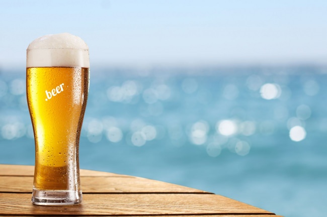 世界ビールデーキャンペーン開催！飲みたくなるドメイン「.beer」を19%オフでご提供