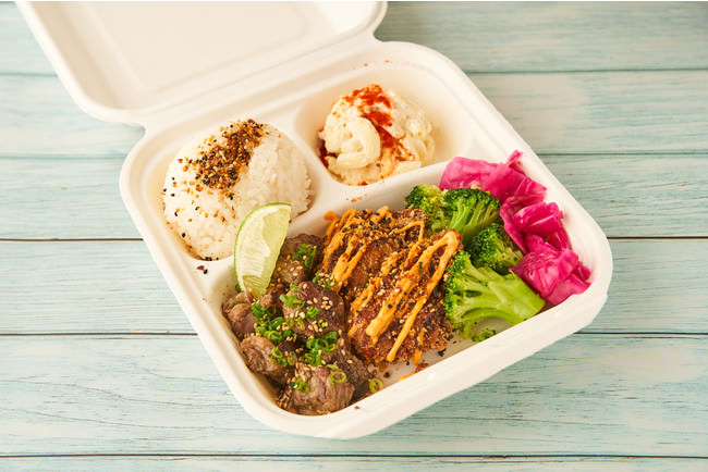 サイコロステーキ＆アヒカツ プレートランチ