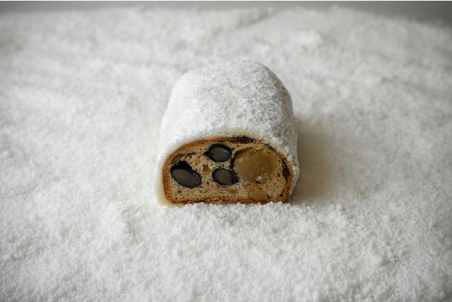 「「丹波産黒豆のシュトーレン」 黒豆がたっぷりはいったオリジナルシュトーレン 約7×16cm 価格3,240円（税込）