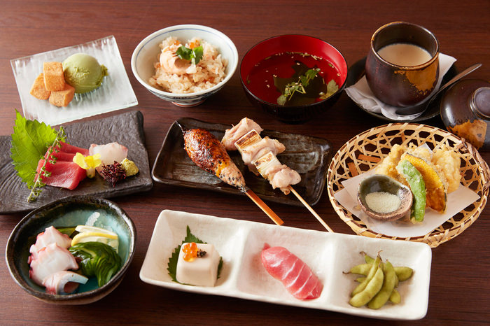 魚介料理と鶏肉料理がおすすめ！立川駅近くの『旬菜酒場ほおずき』で新鮮な料理とお酒を堪能してみませんか？