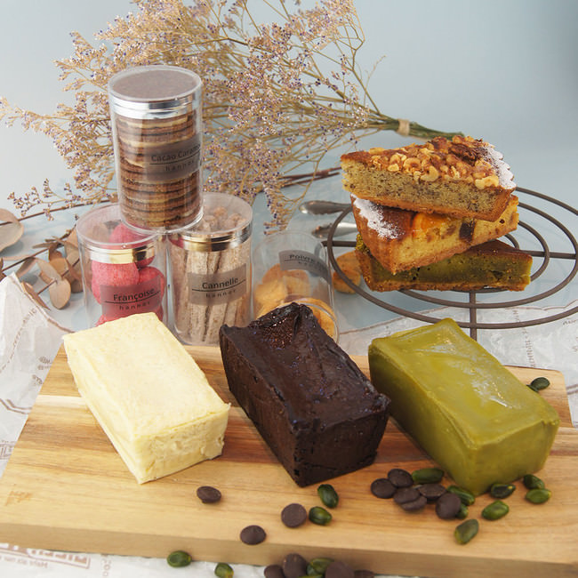 3種のテリーヌ（写真手前）