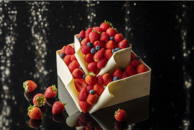 ノエル・フレーズ　直径20cm＆12cmの2段