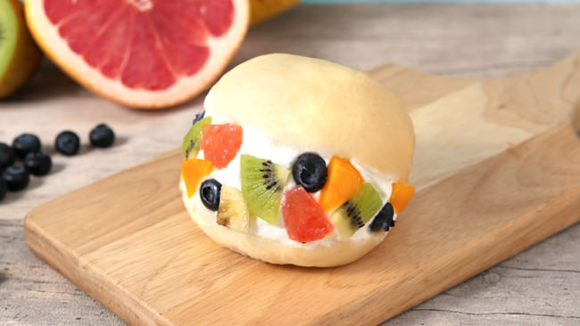 太陽のマリトッツォ　定価350円 → 250円