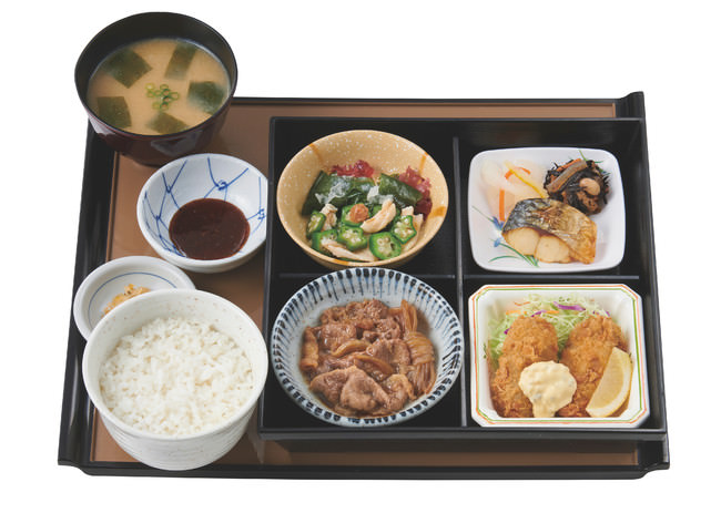 かきフライ御膳 990円（税込）