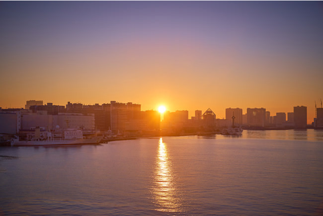 テラスから望む東京湾のご来光（イメージ）