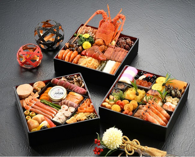 ②おせち料理　三段（日本料理・フランス料理・中国料理）