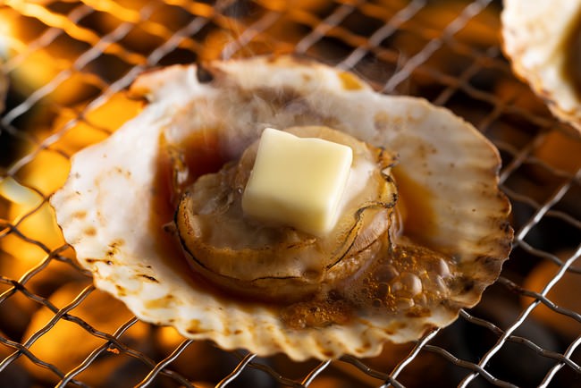 北海道産帆立の殻焼き バター醤油