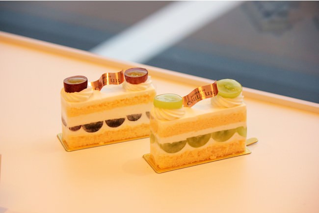 瓦屋GRAPES × patisserie COULEUR 『シャインマスカットショート  クイーンルージュショート』