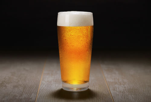 エチゴビール４種（コシヒカリ越後ビール、スタウト、ふんわり白ビール、レッドエール）を予定しています。（おひとり様１本、ソフトドリンクもあり）