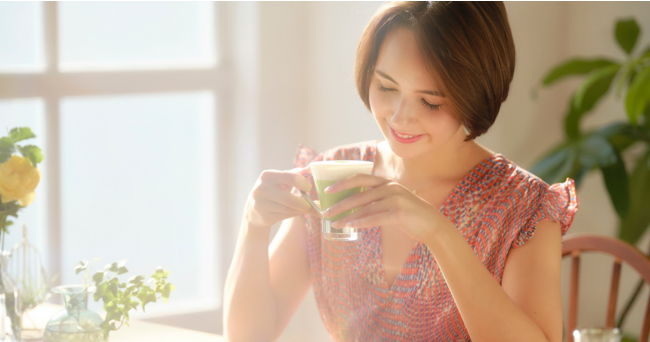 手にとりたくなるような本当に美味しい抹茶をつかった商品づくりを目指して抹茶専門ブランド「千休」を立ち上げる。