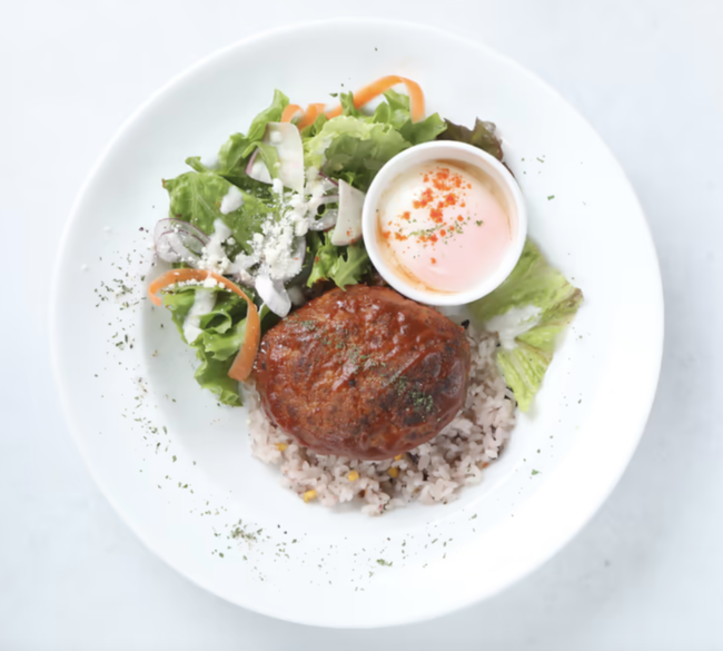 ロコモコ丼（Wolt提供画像）