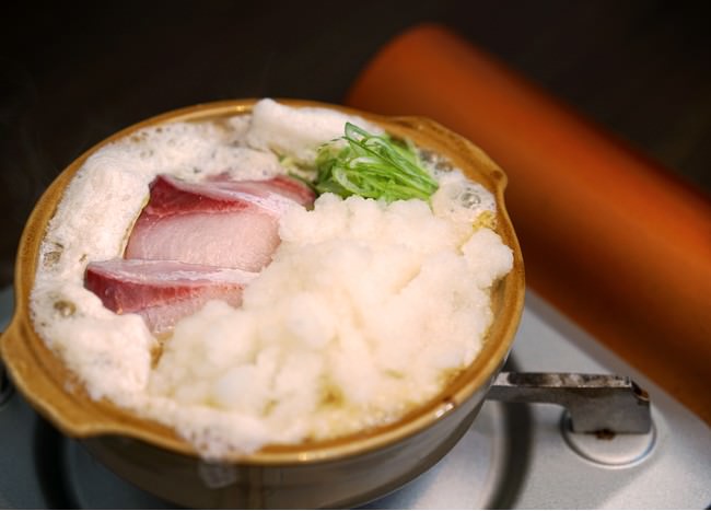 寒ブリの淡雪鍋 1080円 （税込1180円）