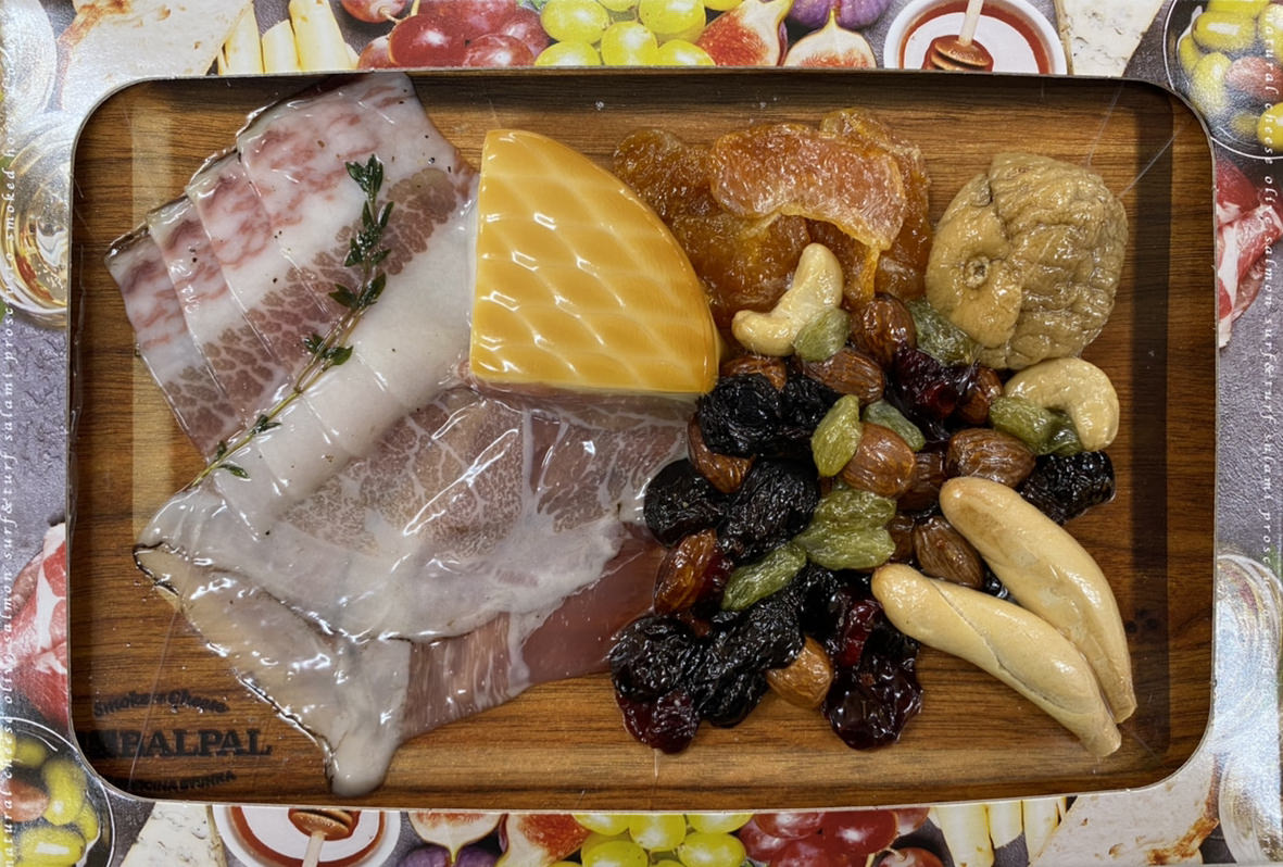 京都宇治ご当地キャラクター チャチャ王国のおうじちゃま
　台湾「国立故宮博物院南院」に公式ショップOPEN！