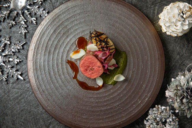 当別町(とうべつちょう)産蝦夷鹿のロースト　情島(なさけじま)産牡蠣と蕗の薹(ふきのとう)