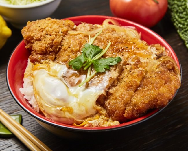 王様のロースカツ丼