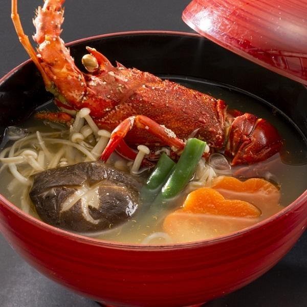 「五感で楽しむ」クラフトビール“ウーブロンド”　
段ボール梱包からオリジナルギフトボックスにデザインを一新