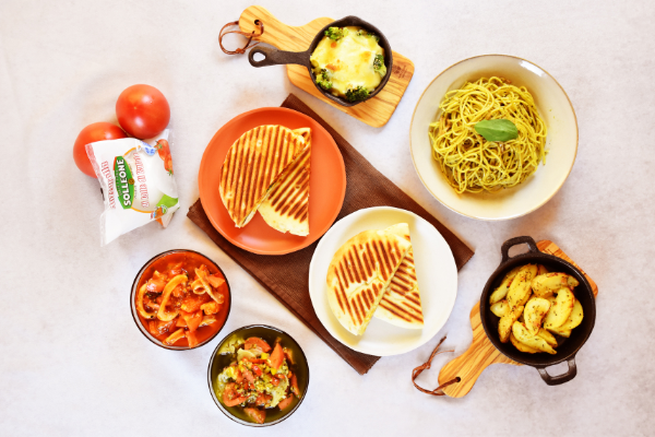 【コメダ珈琲店】＼地域の特産品をモーニングで味わう／
“生産者と地域をつなぐ”地域限定モーニングサービス
「佐賀県産 ゴールデンキウイジャム」を11月15日(月)より
九州エリアと沖縄県のコメダ珈琲店で限定販売！