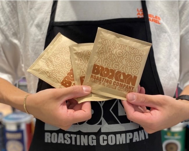 B1F・BROOKLYN ROASTING COMPANY Ex-presso SHINSAIBASHI ①「中煎りブラジルのドリップバッグ3点セット」 ②「アイスコーヒーまたはドリップコーヒーのLサイズ」