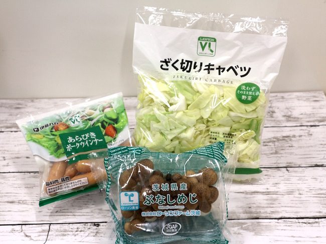 VLざく切りキャベツ／ぶなしめじ／VLあらびきポークウインナー　 (各・本体価格100円／税込108円)
