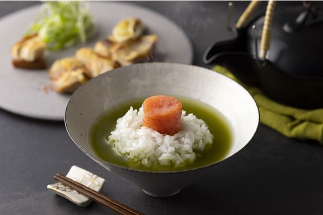 福岡県産 明太子をのせた八女茶のお茶漬け