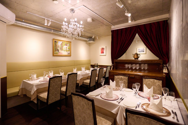 『マム アイス エクストラ』新発売。フレッシュさとスウィートさのコントラストがつまった甘口シャンパーニュ（※1）