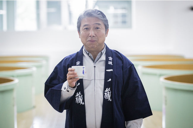 「ワタミの宅食」 明治の乳製品を月間25万本販売、 ”食べるタイプ” R-1投入