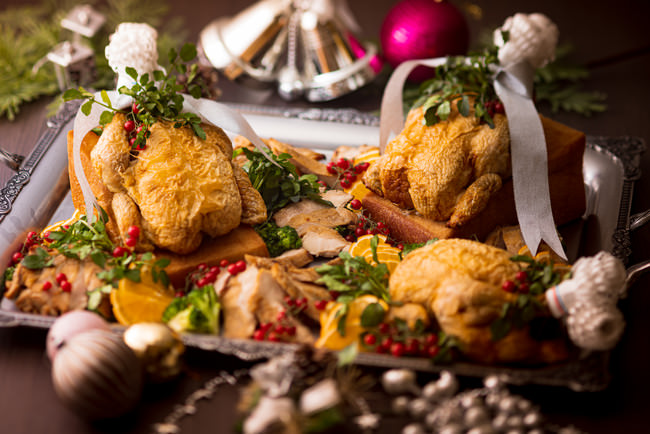 ローストチキン・ガーリックオニオンソース添え（イメージ）