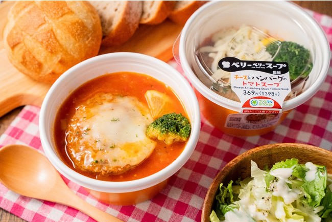 お台場ヴィーナスフォートのラストクリスマス。噴水広場目の前のカジュアルフレンチ「コバラヘッタ」がXmas限定コースの予約受付スタート。