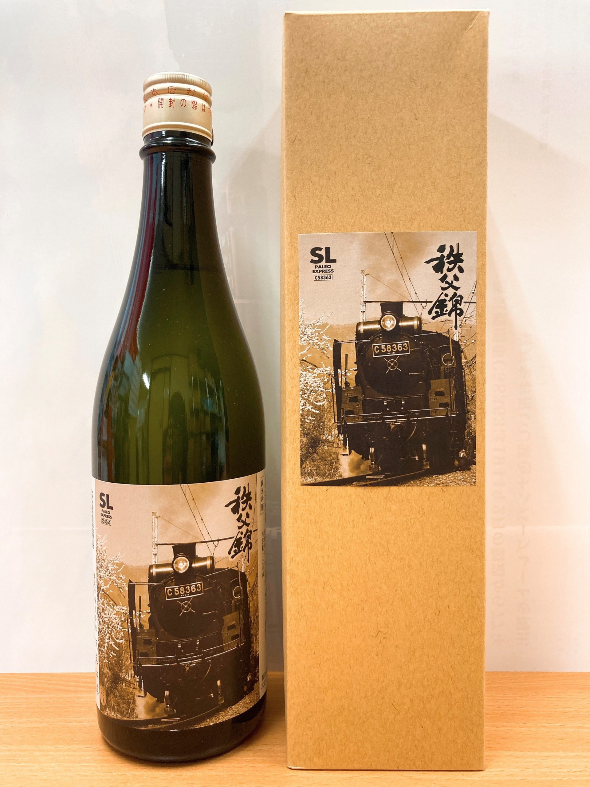 「おうち正月」をいつもより少し贅沢に！
ローストビーフや鮑がセットの豪華「おせち」が人気