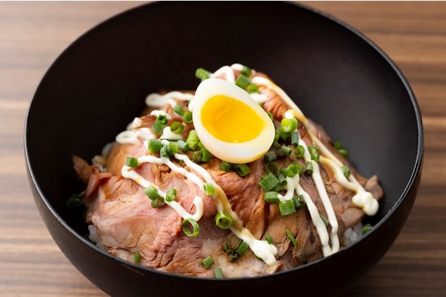 【東京】リラッサローストビーフ丼（ランチ限定）