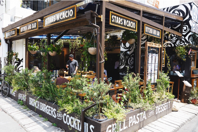 神奈川のリゾートホテル マホロバ・マインズ三浦、バイキングで人気の「社長のまぐろ餃子」の販売を開始