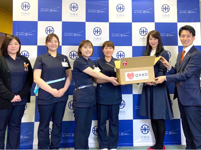 「ちいかわ」とフランス洋菓子ブランド「ダロワイヨ」がコラボ！
オリジナル描き下ろしイラストが入った期間限定商品を1/11に発売！