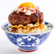 ▲「平戸バーグ丼」 写真提供：平戸からありがとう。