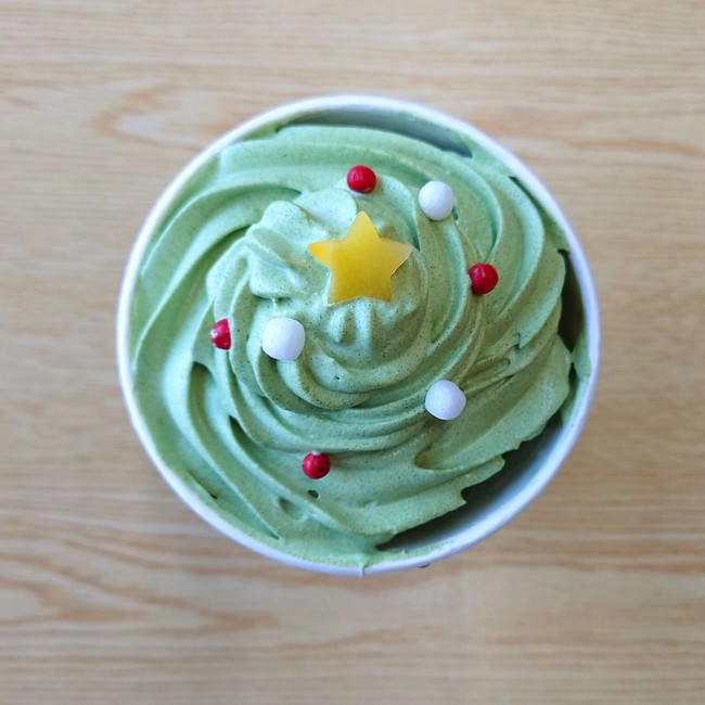 クリスマスツリーをイメージしたトッピング