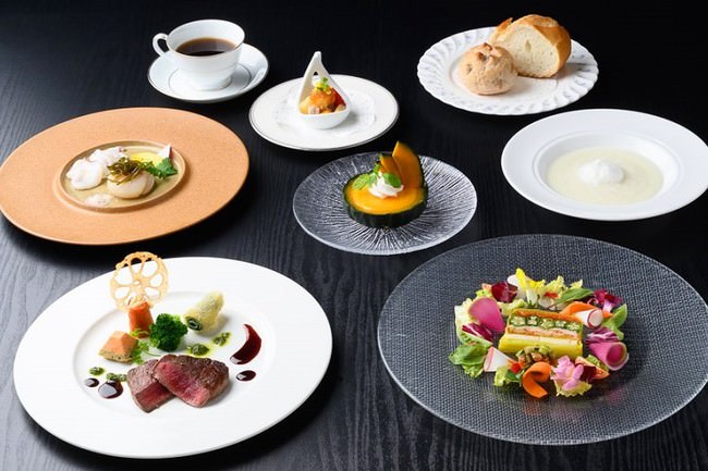 ハワイ産ハイビスカス×国産ヨモギのブレンド茶「ハワイの雫茶」
商品化＆生産販売ライン拡張のための応援購入を開始！