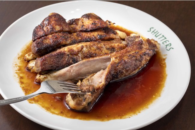 〈SHUTTERS　自由が丘〉北海道産やわらかスペアリブ　（100ｇ当たり）　税込７５４円