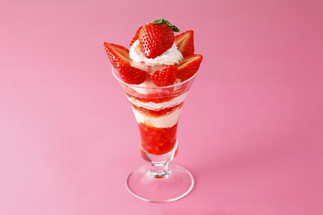 岡県産苺“あまおう”のパフェ』  1,925円