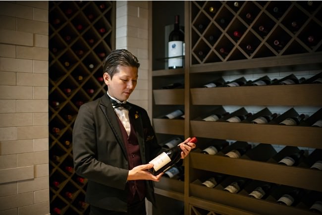 隣接のワインセラー