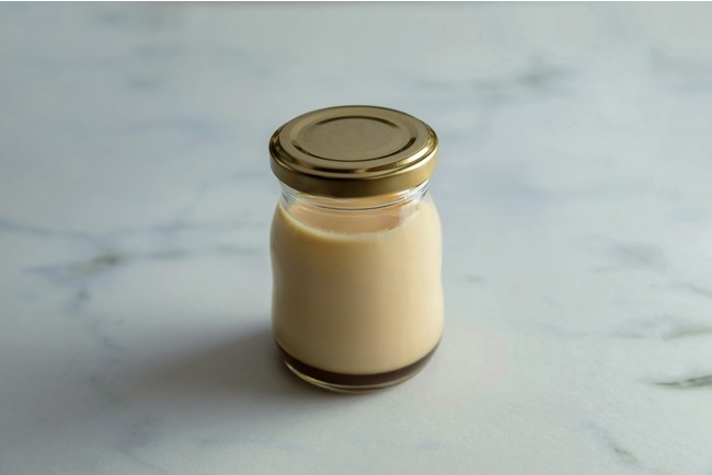 こめはなチーズプリンの底にはオリジナルの醤油カラメルソース