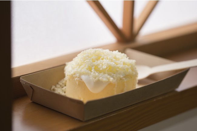 ふわとろフロマージュには、ラクレットチーズをふんだんにかけて仕上げます