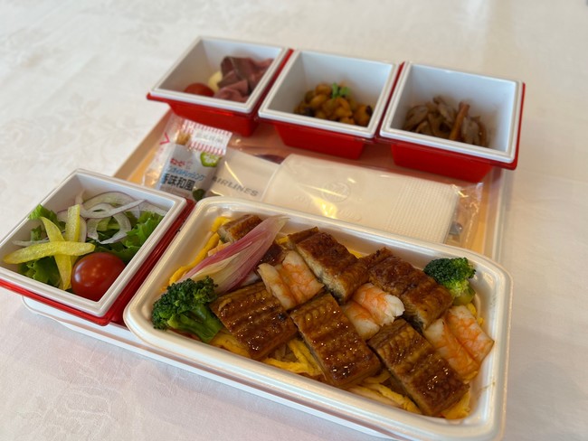 エコノミークラス機内食