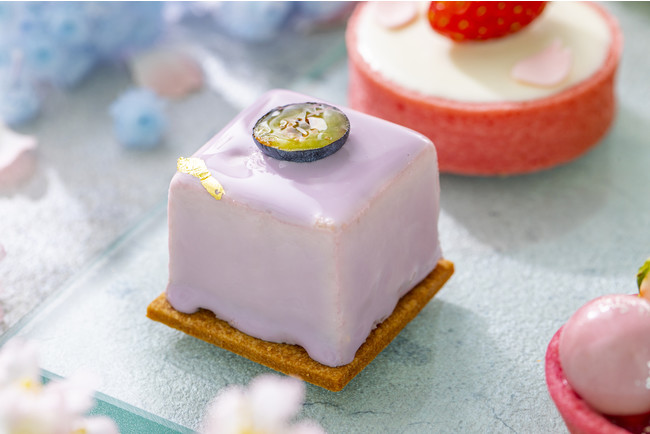 ベリーとスミレのムース