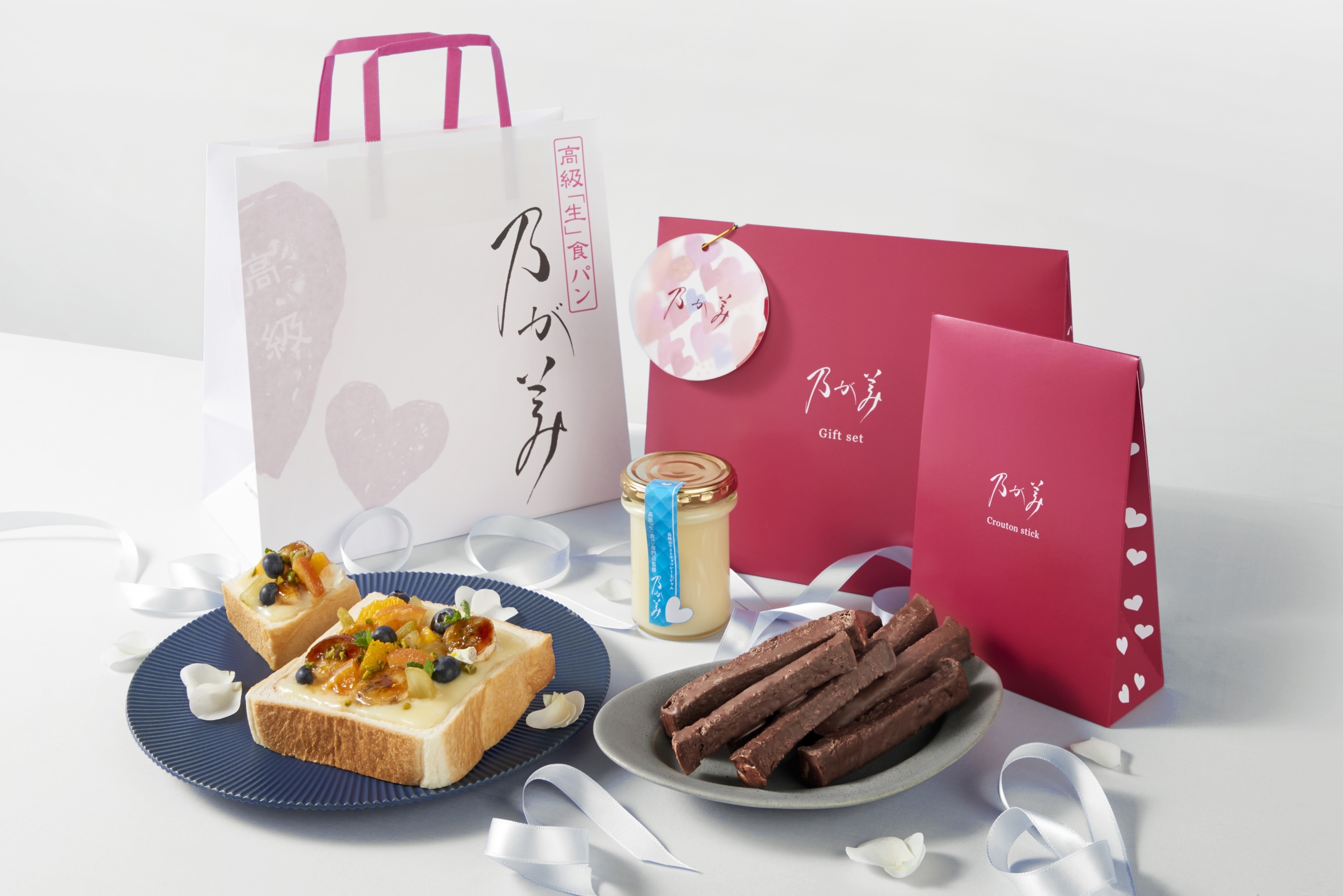 オレオのザクザク食感×甘い香りのバナナの果肉入りソース”McCafe by Barista(R)”「オレオ(R) クッキー チョコバナナフラッペ」初登場！