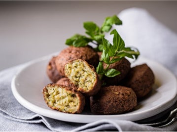 人気イラストレーター『西村キヌ』さん、『Mika Pikazo』さんをラベルイラストに起用したゲーミング日本酒「GAMING RAINBOW」が発売決定！2/23に公式YouTubeで詳細を発表。